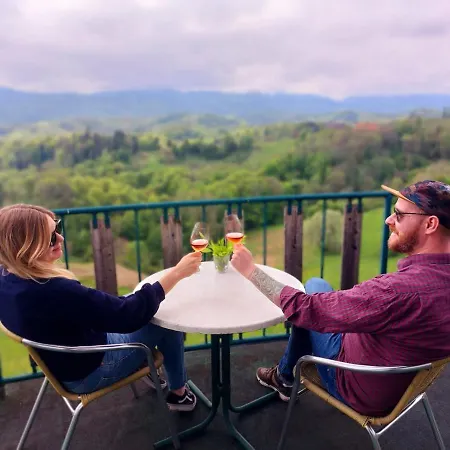 Summer Wine Romantisches, Fahrradfreundliches Weinbergidyll Mit Traumausblick Gleich Neben Buschenschank! * Leutschach